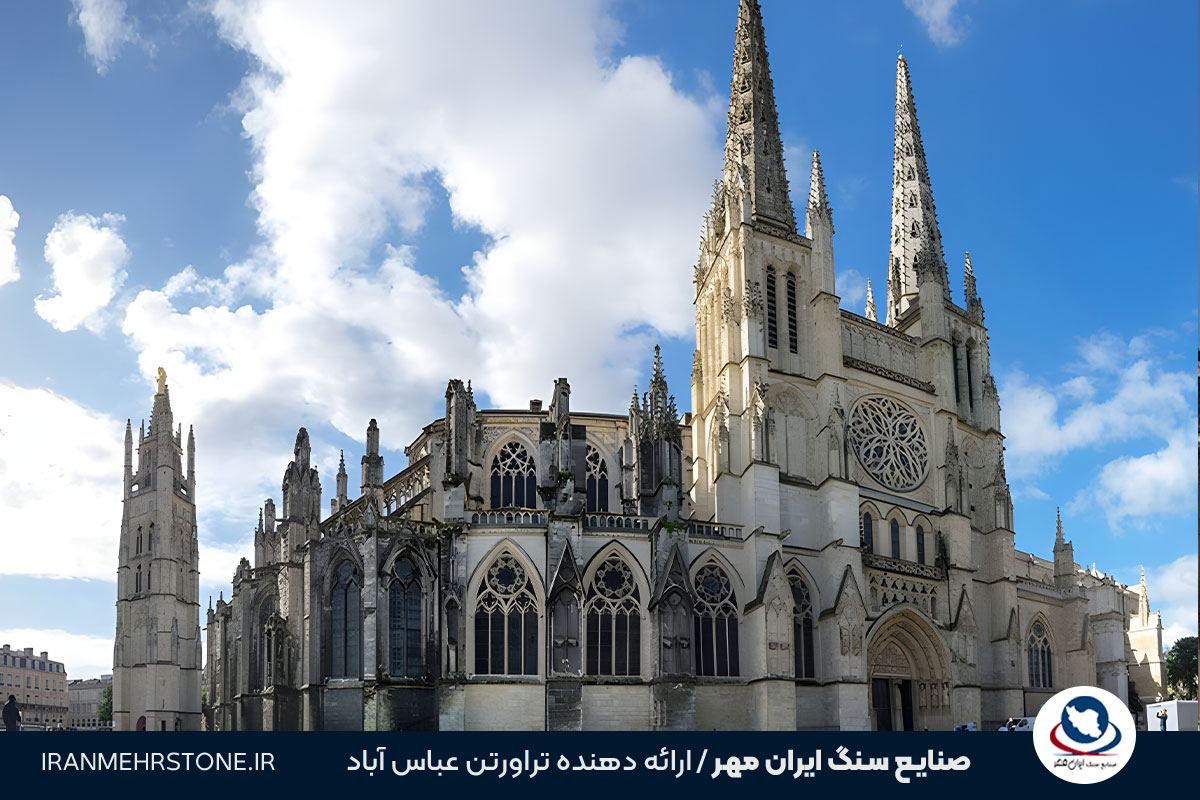 کلیسای سنت آندره در مانتو